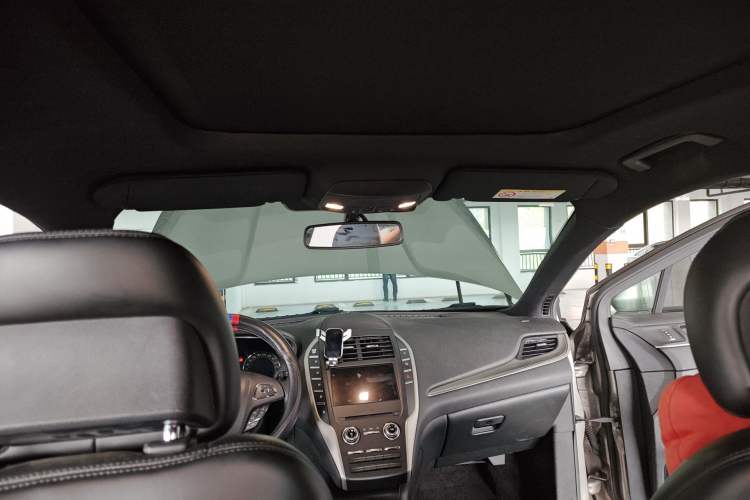 Used Lincoln MKC 2017 2.0T Two-Wheel Drive Deluxe Edition