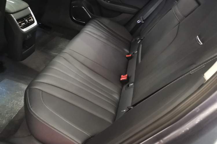 Used Hongqi H5 2023 2.0T Automatic Smart Connect Flagship Edition