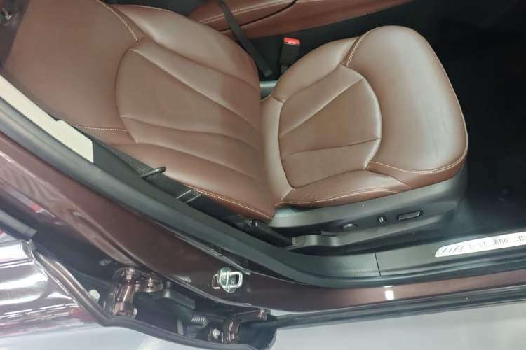 Used Buick Envision 2019 28T Four-Wheel Drive Luxury Version China V Standard Right Front Seat