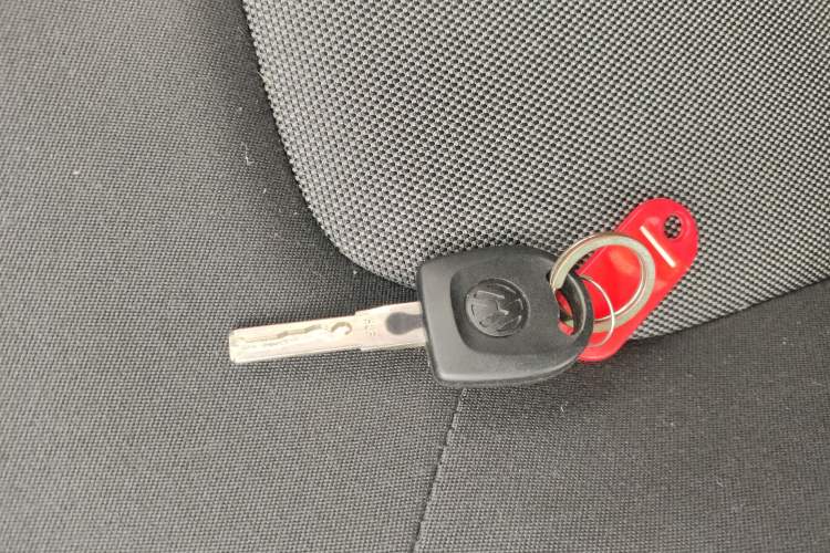 Used Volkswagen Jetta 2015 1.6L Automatic Fashion Model
