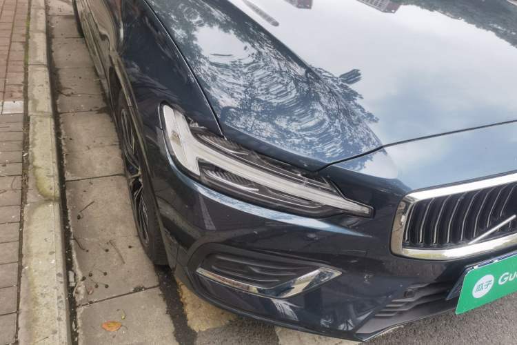 Used Volvo S60 2023 B4 Zhiyuan Luxury Edition
