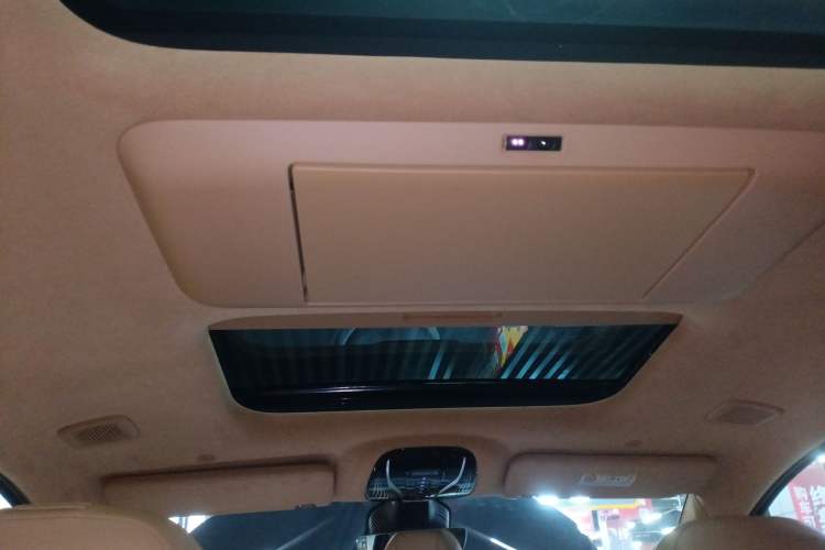 Used VOYAH Dream 2025 PHEV Four-Wheel-Drive Flagship Kunpeng Edition