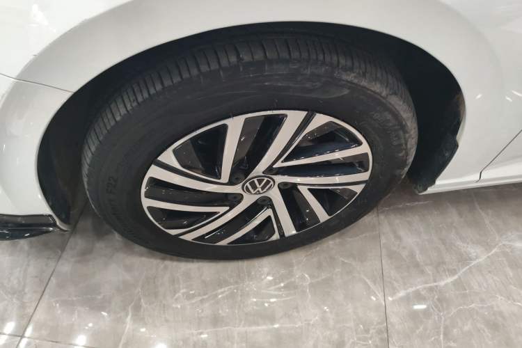 Used Volkswagen Lavida 2023 Revised Version 1.5L Automatic Starry Sky Edition – 5 Million Units Left Front Wheel Hub