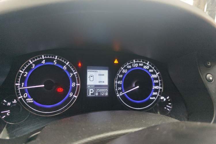 Used Infiniti QX50 2013 2.5L Two-Wheel-Drive Elegant Edition