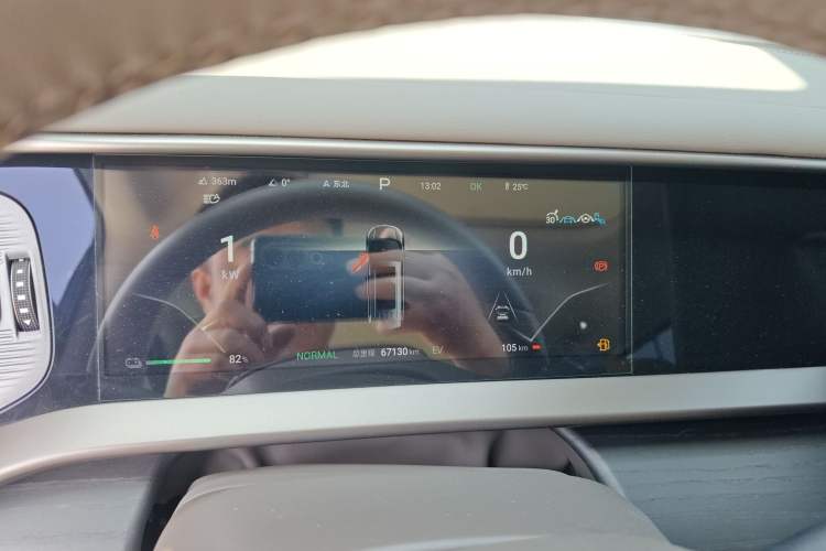 Used Denza D9 2022 DM-i 970 Four-Wheel Drive Prestige Model Instrument Cluster