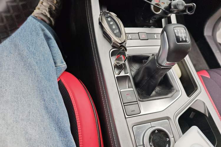 Used JETOUR X70 PLUS 2021 Revised Version 1.5T Manual 5-Seater Gear Lever