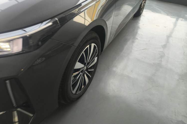 Used CHANGAN Eado PHEV 2025 Smart New Blue Whale 145KM High-Energy Edition
