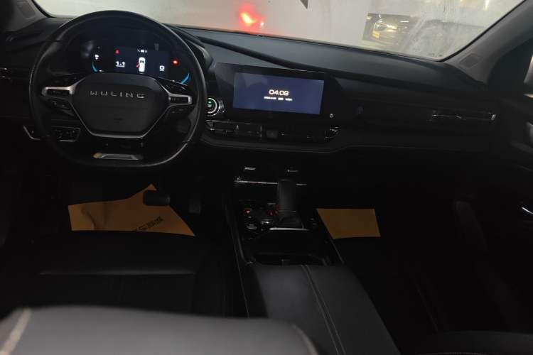 Used Wuling Victory 2020 1.5T CVT Flagship Edition Audio And AC Panel