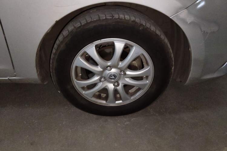 Used CHANGAN Alsvin V3 2015 1.4L Manual Warm-Hearted Model China IV Standard Right Front Wheel Hub