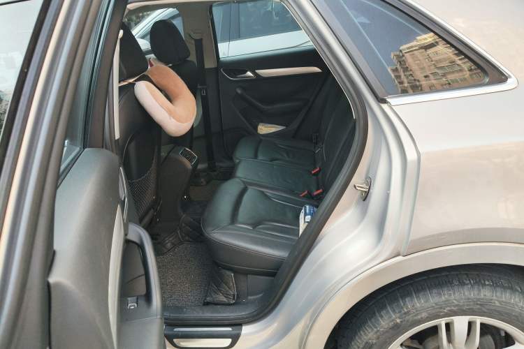 Used Audi Q3 2015 35 TFSI Comfort Model
