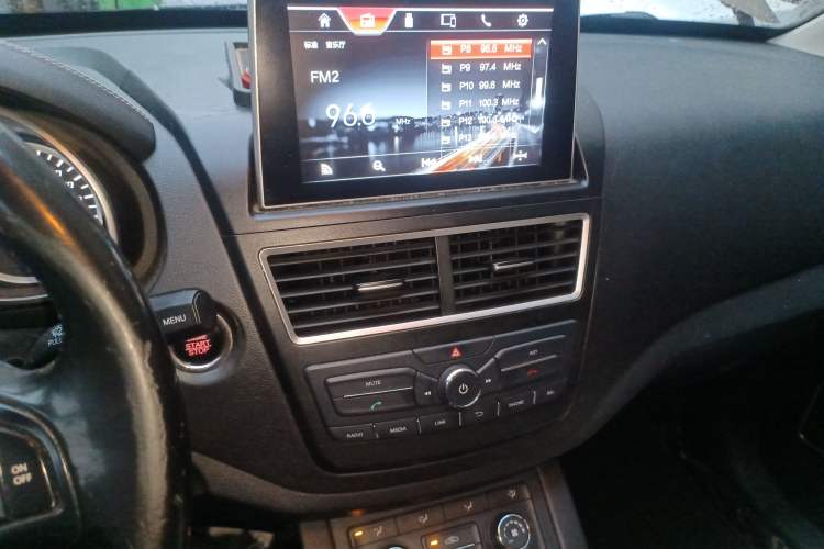 Used Bestune X40 2018 Internet Celebrity Edition 1.6L Automatic Luxury Version
