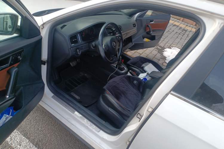 Used Volkswagen Gran Lavida 2014 1.4TSI Automatic Sport Edition
