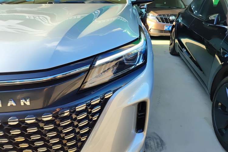 Used Landian E5 2023 1.5L DE-i 100KM Comfort Edition 7-Seater