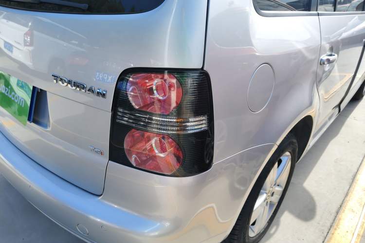 Used Volkswagen Touran 2015 1.4T DSG Comfort Edition 5 Seats