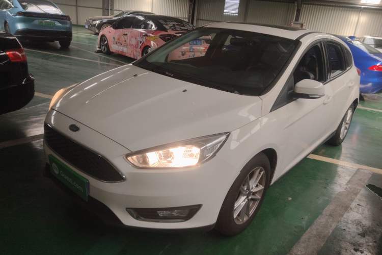 Used Ford Focus 2015 Hatchback 1.6L Automatic Fashion Edition
