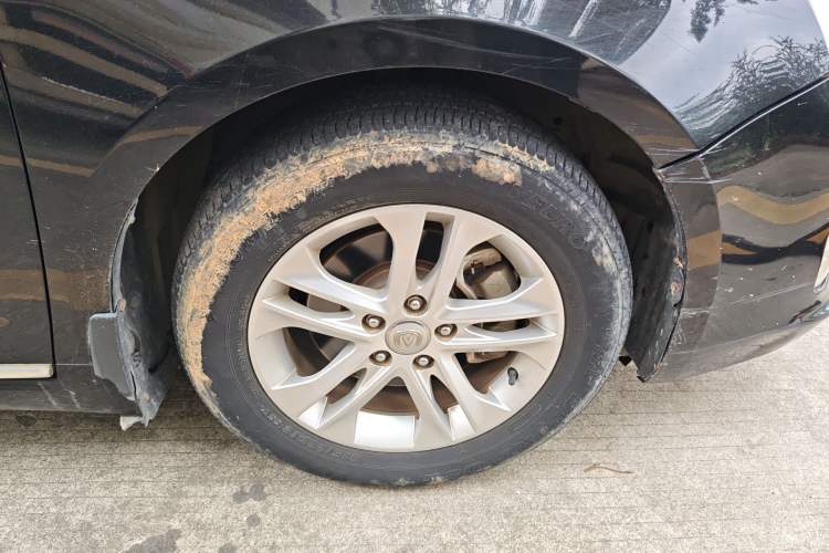 Used CHANGAN Raeton 2014 1.8T Automatic Elite Anniversary Edition China V Standard Right Front Wheel Hub