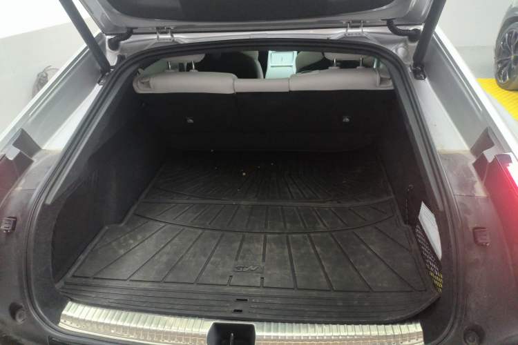 Used XPeng P7 2025 Model—820 Ultra Long Range Ultra
