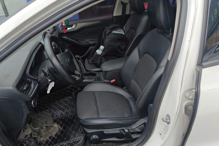 Used Ford Focus 2018 Sedan Classic EcoBoost 180 Automatic Elite Model