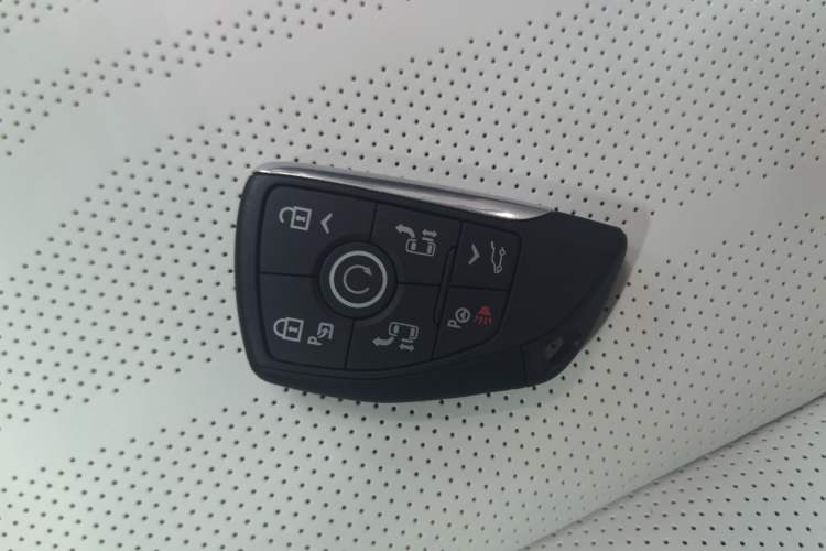 Used Buick Century 2025 2.0T Seven-Seater Yinshi Edition