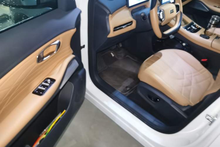 Used Geely Galaxy Xingjian 7 EM-i 2025 120km Exploration+ Version Driver Seat