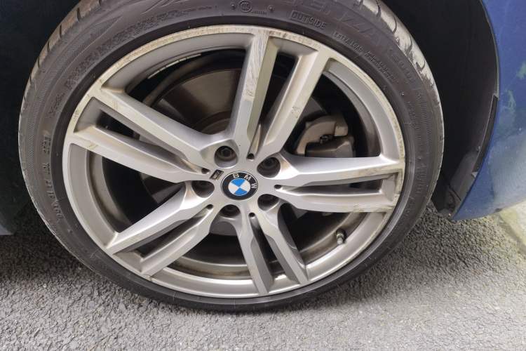 Used BMW 1 Series 2020 125i Leading Model M Sport Package Right Front Wheel Hub