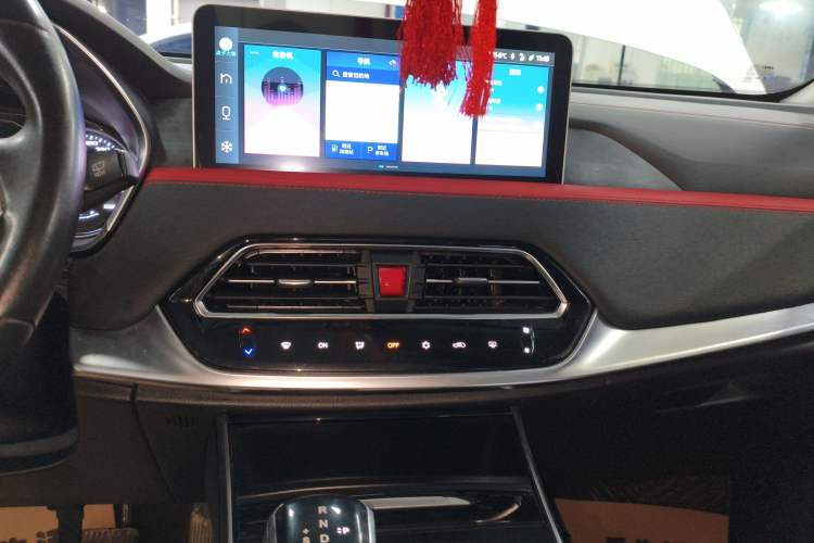 Used SOL X8 2021 300T DCT Luxury Smart Connect Edition 5 Seats
