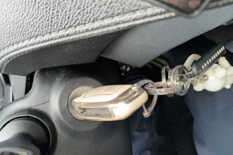 Used Ford Escort 2015 1.5L Automatic Fashion Model Vehicle Key