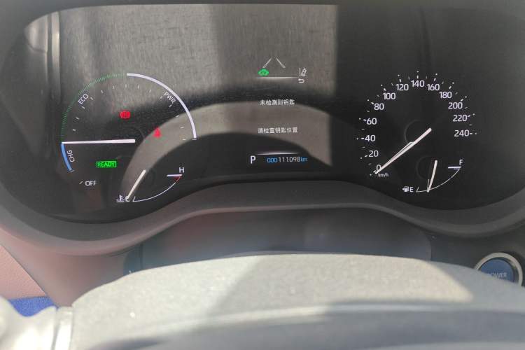 Used Toyota SIENNA 2023 2.5L Hybrid Comfort Edition Odometer Close Up