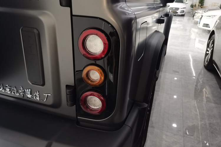 Used 212 T01 2024 2.0T Explorer
