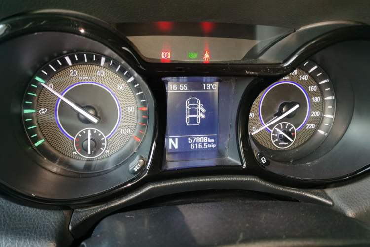 Used JMC Yuhu EV 2022 4x2 LX JX6510PA5BEV
