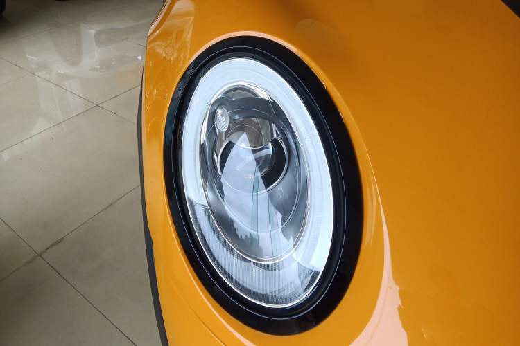 Used MINI 2016 1.5T COOPER CABRIO Right Front Headlight