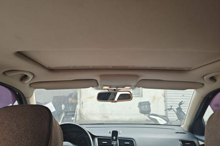 Used Volkswagen Lavida 2013 1.4 TSI DSG Luxury Navigation Edition
