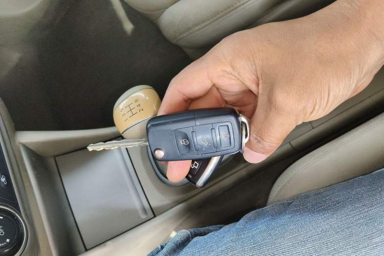 Used Nissan Sylphy 2012 Classic 1.6XL Manual Luxury Edition Vehicle Key