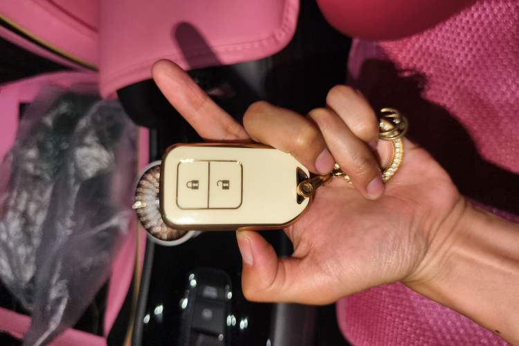 Used Honda Vezel 2017 1.8L CVT Front-Wheel Drive Pioneer Edition Vehicle Key