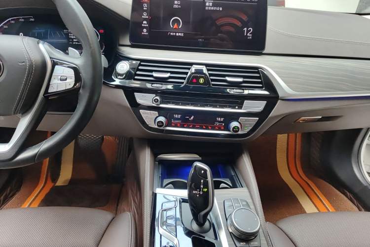 Used BMW 5 Series 2022 Updated 530Li Luxury Edition Premium Package Audio And AC Panel