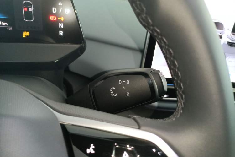 Used Volkswagen ID.4 X 2025 Smart Version Pure & Intelligent Enjoyment Edition Gear Lever