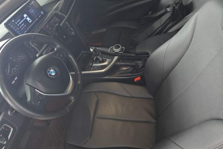 Used BMW 3 Series 2016 316Li Fashion Model
