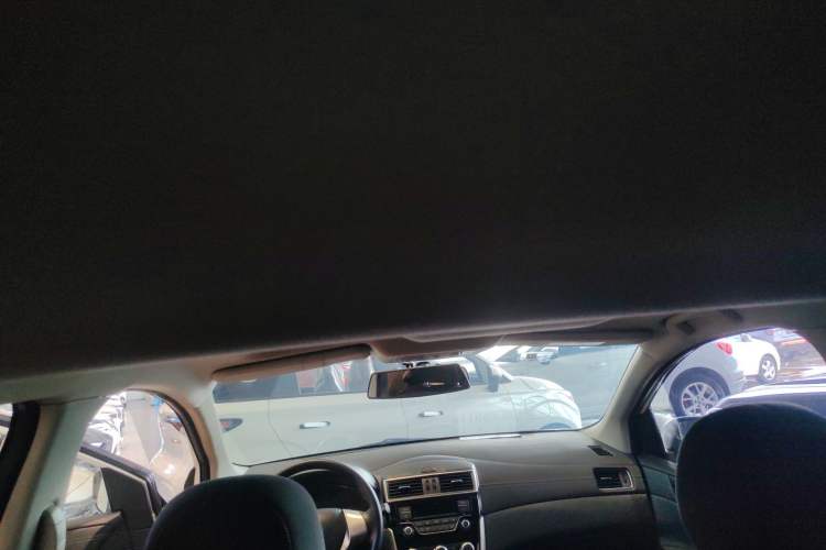 Used Nissan Tiida 2016 1.6L CVT Cool Dynamic Edition Headliner