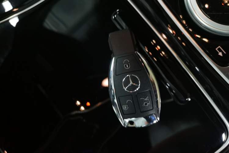 Used Mercedes-Benz C-Class 2017 Restyled C 200 Sport Edition Vehicle Key