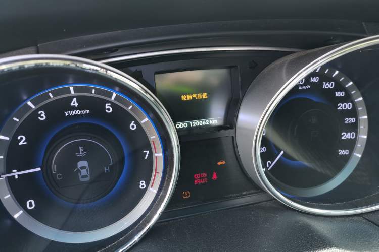 Used Hyundai Sonata 2011 2.0L Automatic Leading Edition