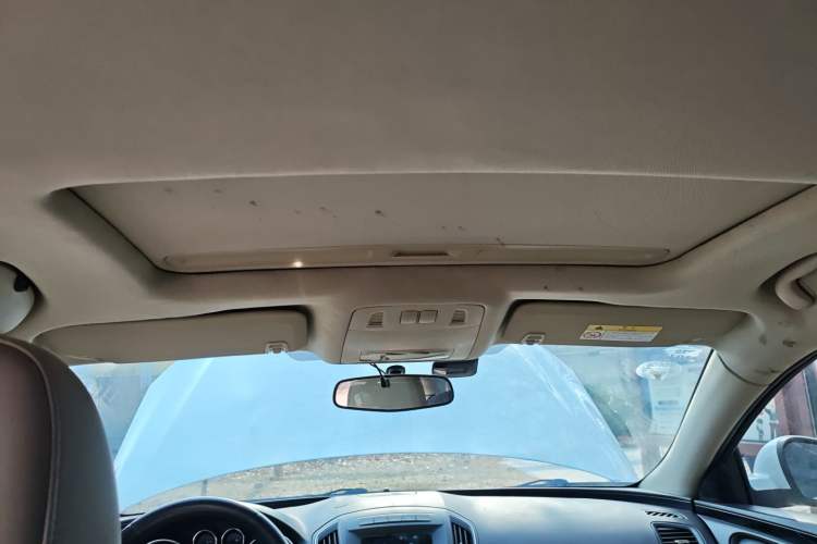 Used Buick Regal 2015 2.0L Leading Fashion Edition