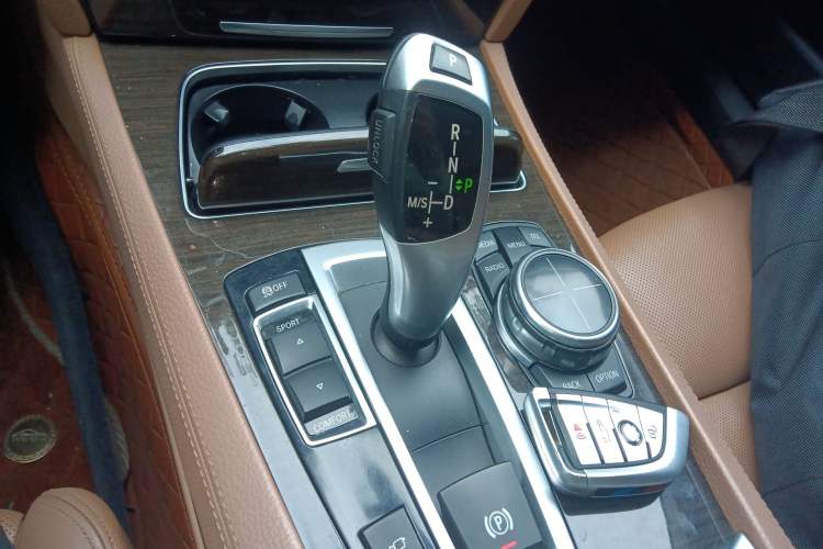 Used BMW 7 Series 2013 730Li Luxury Model Gear Lever