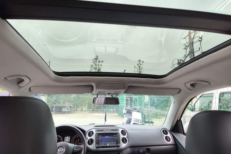 Used Volkswagen Tiguan 2013 2.0 TSI Automatic All-Wheel Drive Luxury Edition