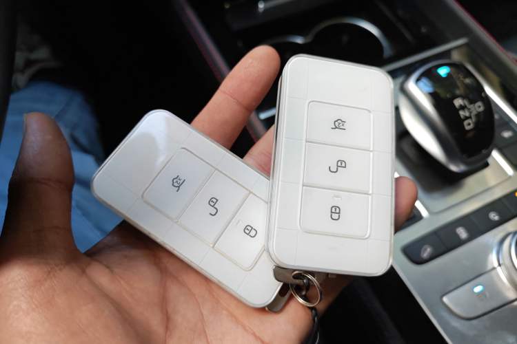 Used BYD Tang New Energy 2018 DM 2.0T All-Wheel Drive Smart Connect Elite 7-Seater China V Emission Standard
