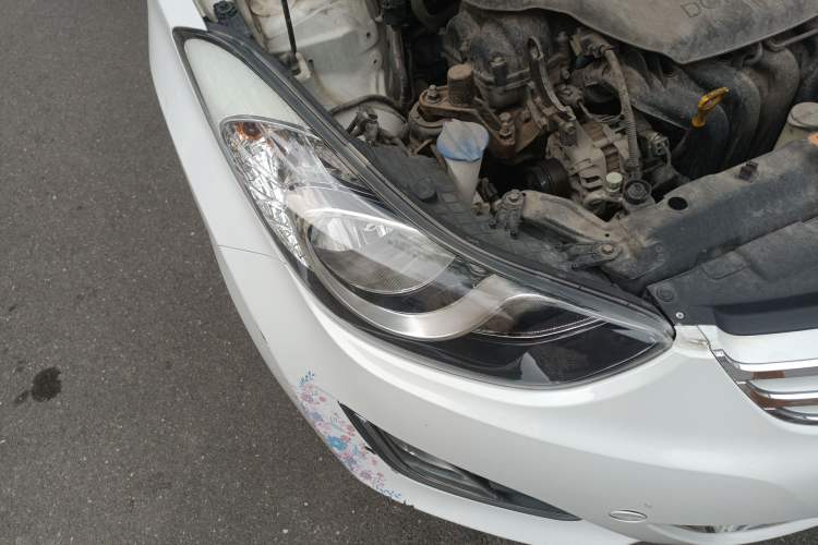 Used Hyundai Elantra (5th Generation / Langdong) 2012 1.6L Manual Leading Model Right Front Headlight