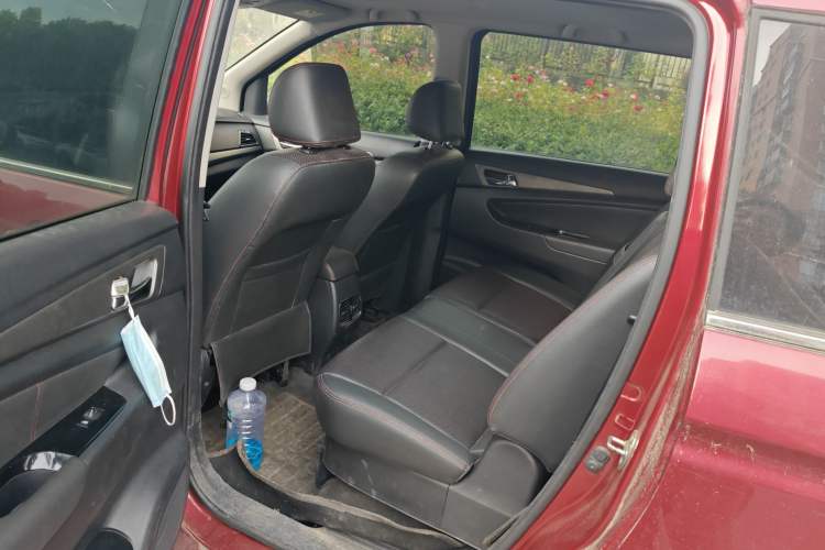 Used CHANGAN KAICHENG Oushang A600 2016 1.5L Manual Luxury 7-Seater
