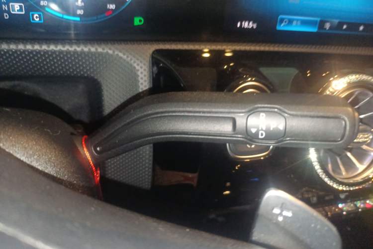 Used Mercedes-Benz A-Class 2020 Restyled A 200 L Sport Sedan Fashion Version Gear Lever