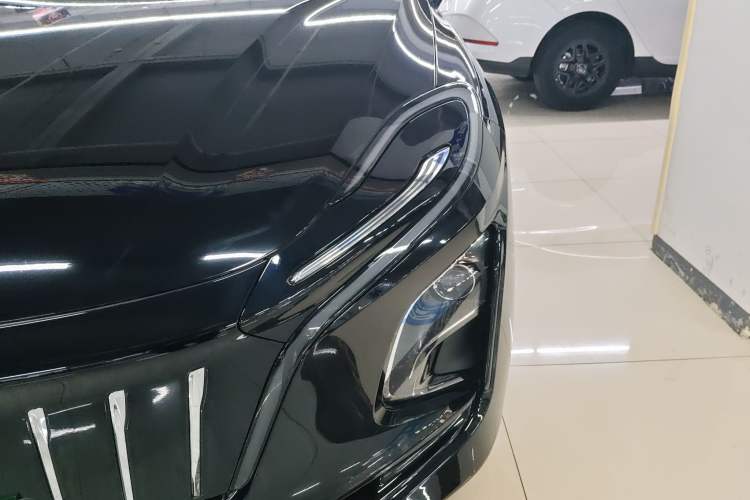 Used Hongqi E-QM5 2024 610 km PLUS