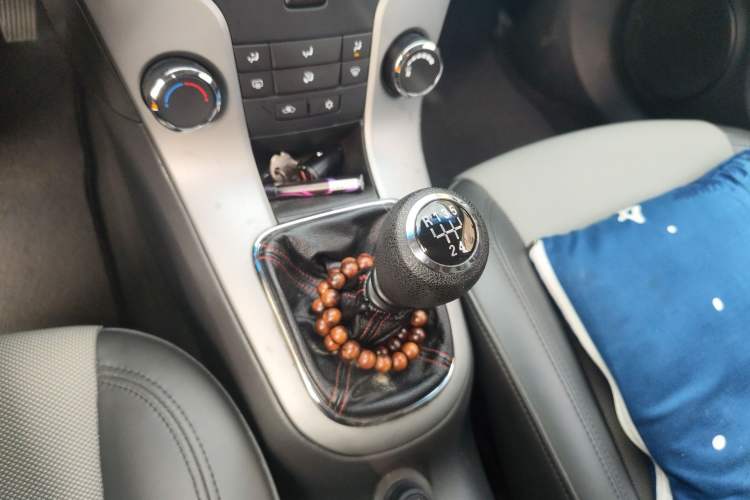 Used Chevrolet Cruze 2013 1.6L SL MT Gear Lever