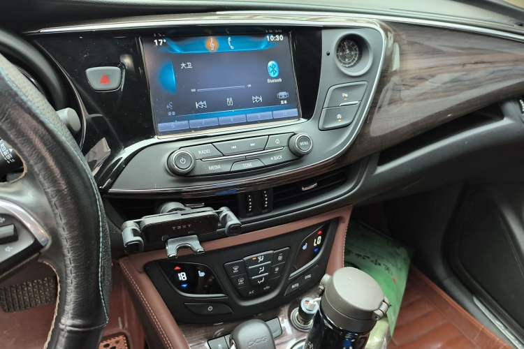 Used Buick Envision 2016 20T Two-Wheel-Drive Elite Model Audio And AC Panel